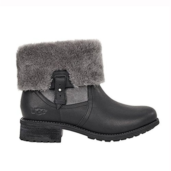 New in Box UGG Chyler Boots, Size 7 - Picture 3 of 15